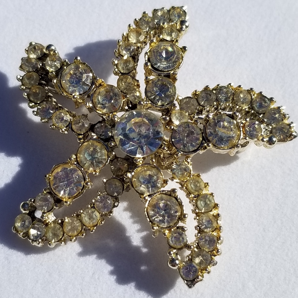 Vintage Star Fish brooch pin unsigned